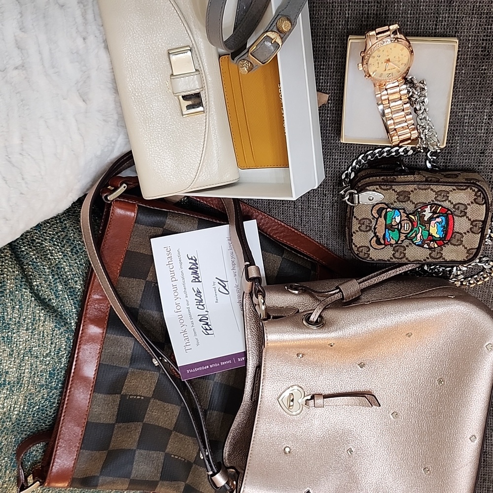 Gucci Mini Crossbody Pouch W/Camo Bear - Picture 14 of 14